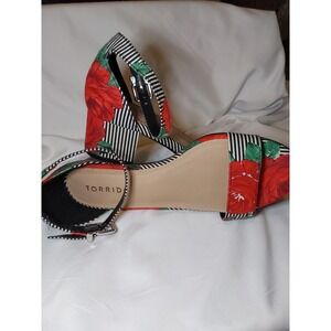 Torrid Womens Size 8.5W Floral Stripe Multicolor Block Heel Open Toe Sandal Shoe